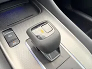Nissan QASHQAI 1.3 MHEV Xtronic N-Connecta Apple Carplay/Android Auto , airco (automatisch) , cruise control adaptief met Stop&Go en stuurhulp , elektrisch bedienbare achterklep met sensorsturing , navigatiesysteem , panoramadak , voorstoelen verwarmd en stuur , rondomz