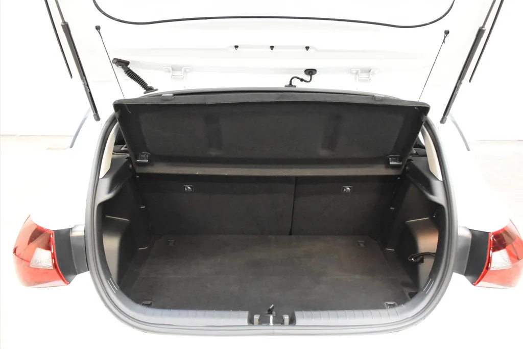 Hyundai i20 1.2i Comfort | 4-cilinder | Navi | Cruise Control | Camera