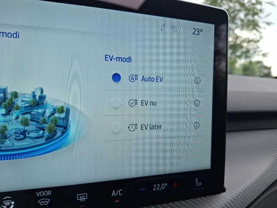 Ford Kuga 2.5 PHEV ST-Line X | Black Pack | Winterpack | Matrix Ledkoplampen | Panoramadak | El. Trekhaak | 20' Lichtmetaal | Zwarte spiegels&dak | Adaptive Cruisecontrol | Dodehoekdetectie | 360Camera |