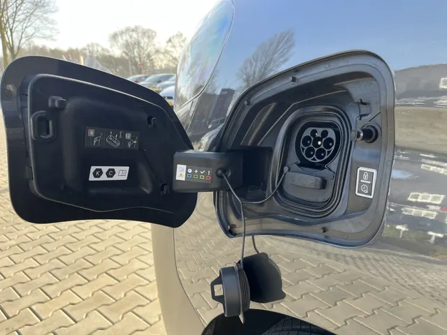 Toyota ProAce Electric Long Worker Challenger L2 Extra Range 75 kWh | Parkeersensoren | Lat-om-lat