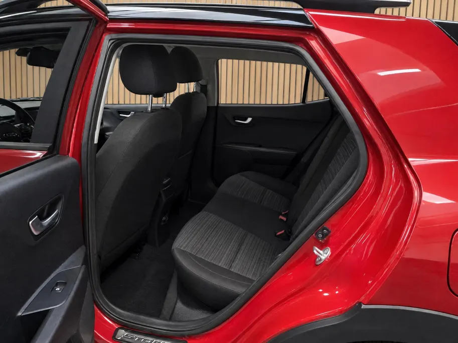 Kia Stonic 1.0 T-GDi MHEV DynamicPlusLine Dealer onderhouden | Trekhaak | Climate control | Navigatie |