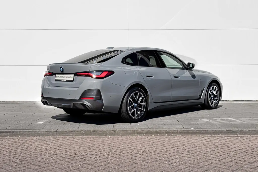 BMW i4 eDrive35 70 kWh