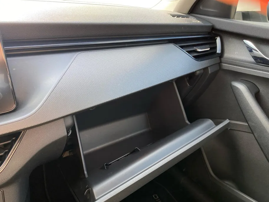 Škoda Kamiq 1.0 TSi Active CarPlay | Park.sens. | Cruise adaptief | lm velgen | LED | etc.