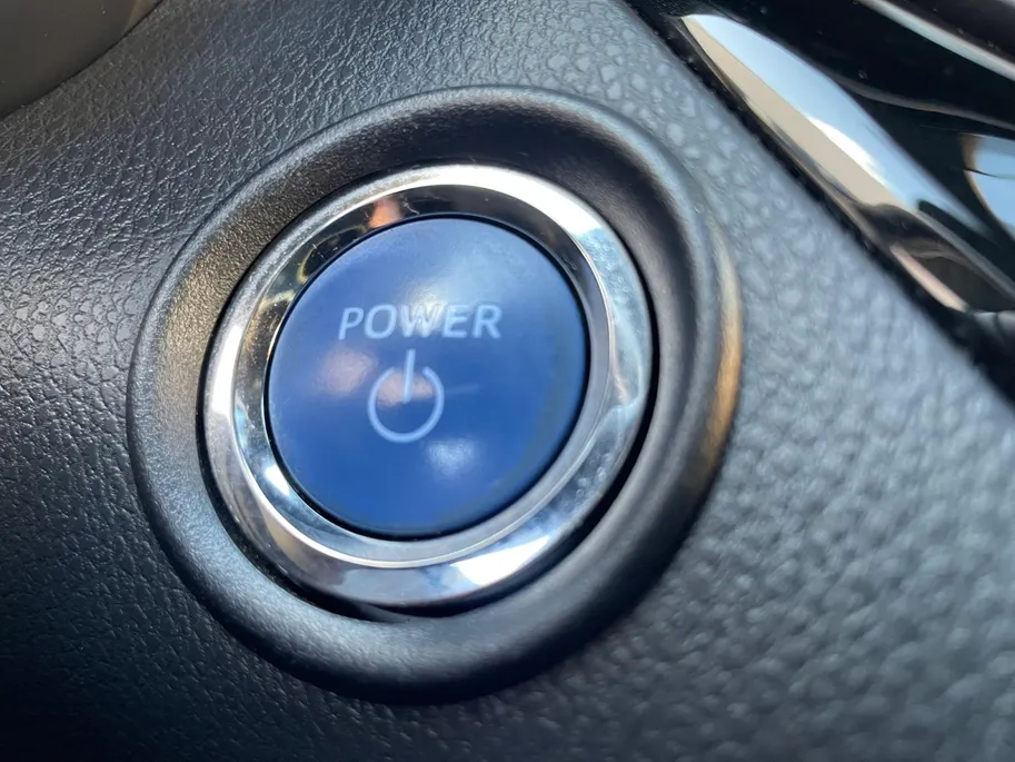Toyota C-HR 1.8 Hybrid Energy | Navigatie| Adaptieve cruise control| Achteruitrijcamera| Climate control| All season banden|