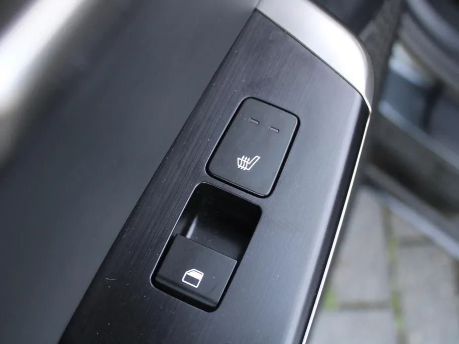 Kia EV6 Plus Advanced 84 kWh | Stuur-/stoelverwarming + ventilatie | Schuifdak | 360 Camera | Leer | Geheugenstoel | Telefoonlader | 20' LM | LED |