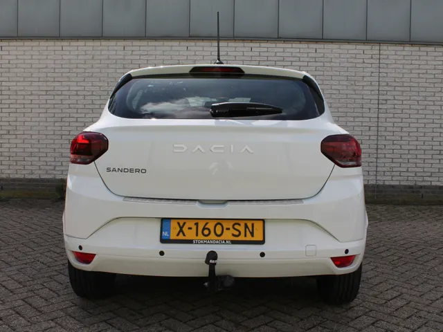 Dacia Sandero 1.0 TCe 100 PK ECO-G Expression | Trekhaak | Parkeersensoren achter | Apple car Play | Lage km stand |