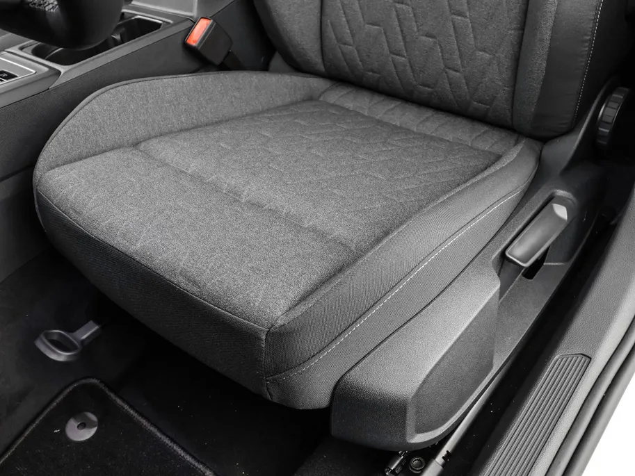 Volkswagen Golf Life Edition 1.5 eHybrid 204 PK 6 versn. DSG · Achteruitrijcamera · Draadloze telefoonlader · Comfort pakket ·
