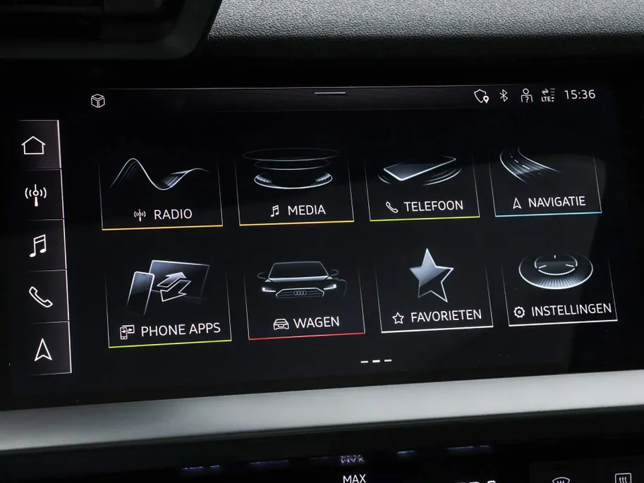 Audi A3 Sportback 40 TFSIe 204pk S-tronic S Edition · Panoramadak · Apple/Android Car Play · Lederen Bekleding · Cruise Control · Navigatie · Stoelverwarming · P-Sensoren · 17'' Inch ·