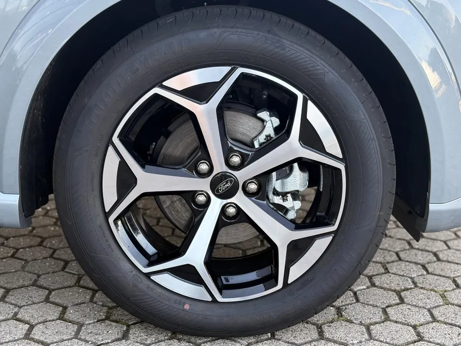 Ford Puma 1.0 EcoBoost Hybrid ST-Line NIEUW UIT VOORRAAD I TREKHAAK I COMFORT PAKKET I WINTER PACK I