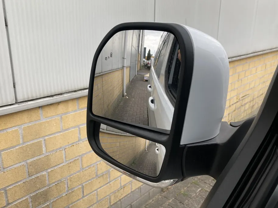 Ford Transit Custom 340 2.5 PHEV L1H1 Limited Kombi 8-pers VOORRAAD Prijs Ex BTW inclusief BPM