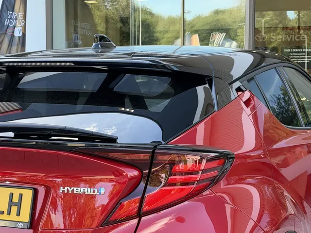 Toyota C-HR 1.8 Hyb. First Edition | Dealer Onderhouden | JBL | DodeHoek |