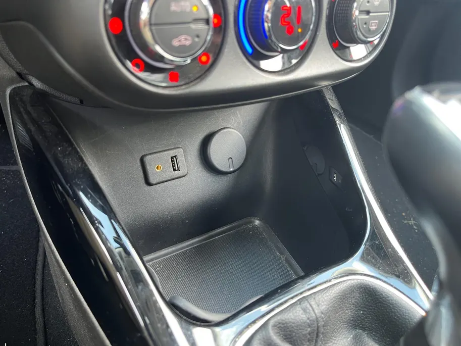 Opel Corsa 1.4 Cosmo Automaat | Verwamd stuur | Stoel verwarming