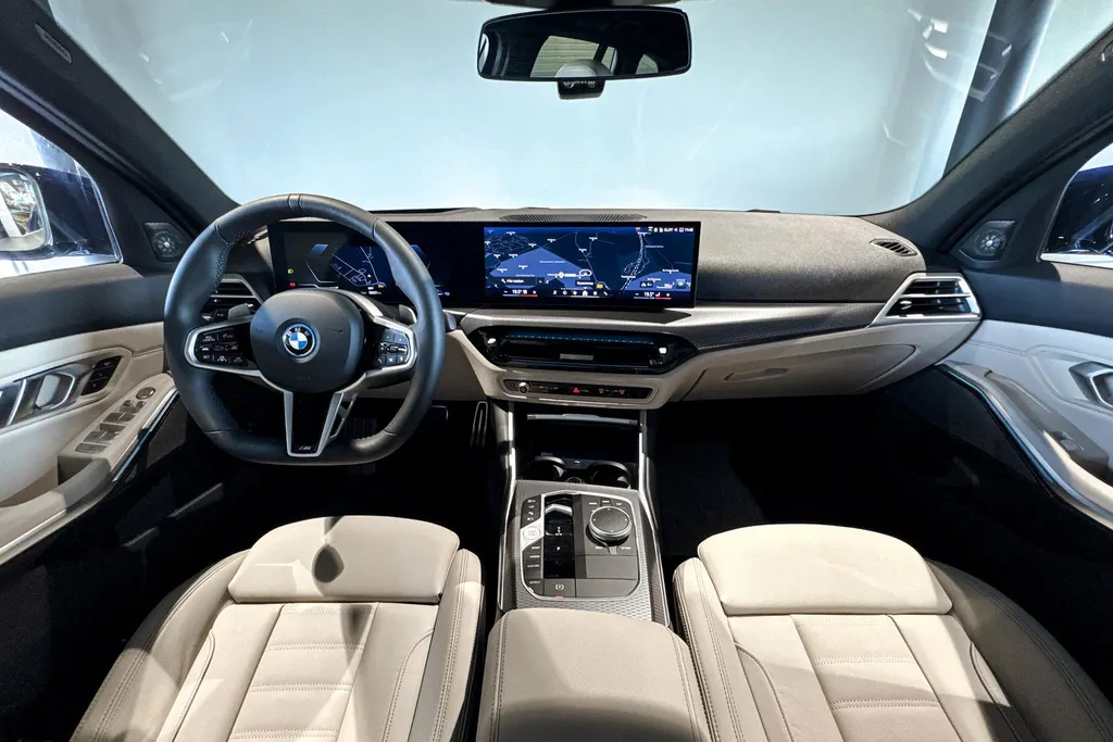 BMW 3 Serie Touring 330e M Sport Edition