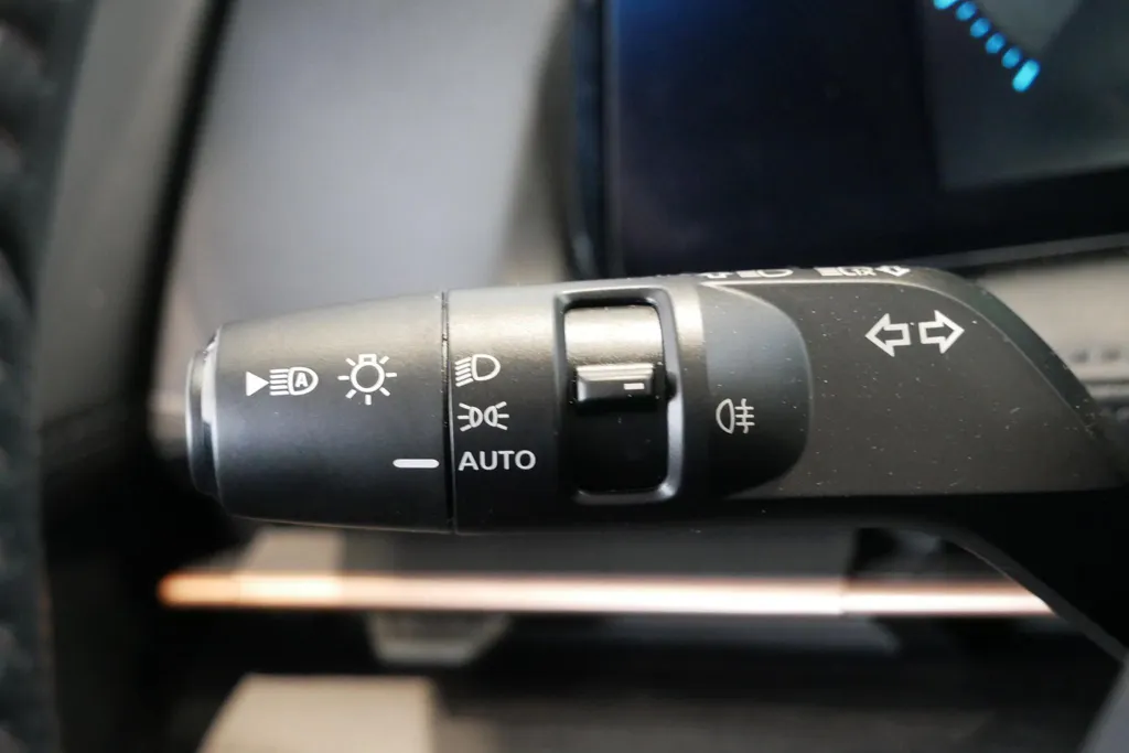 Nissan ARIYA Limited Edition 66 kWh *afneembare trekhaak*Achteruitrijcamera*Navigatie*Apple carplay& Androidauto*Parkeersensorenvoor en achter*Adaptive cruisecontrole*I-key*