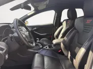 Ford Focus Wagon 2.0 EcoBoost ST-3 |Dealer onderhouden| Recaro-Stoelen | Parkeer Camera | Leder | Cruise Control | Climate Control | Parkeer Sensoren |