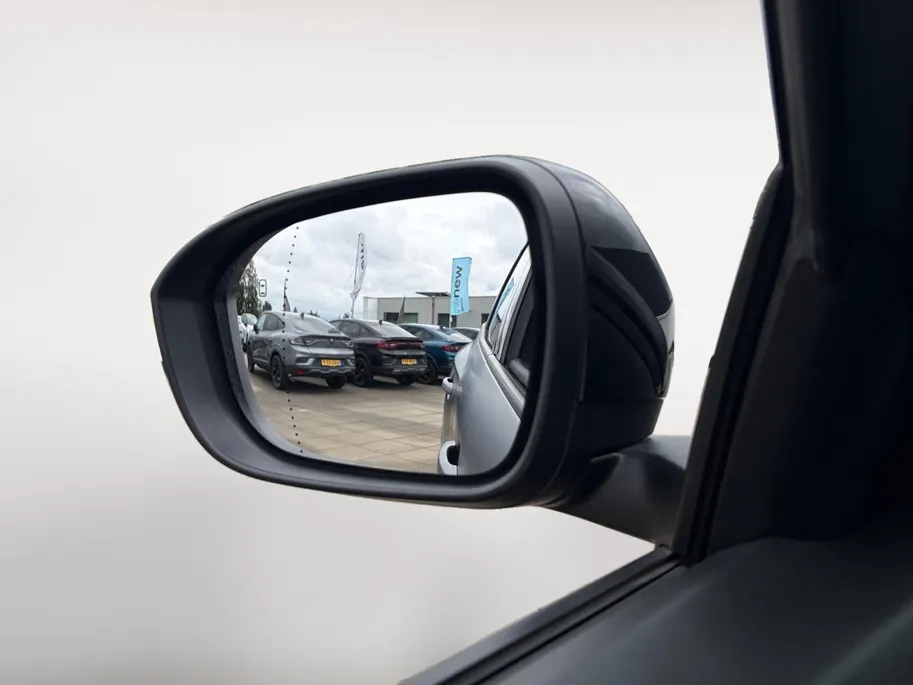 Renault Austral 200PK E-Tech Full Hybrid Esprit Alpine Automaat | 1e eigenaar | Google Navi | Camera | Adaptive Cruise Control | Climate Control | Elektrische Achterklep | Lichtmetalen Velgen | Parkeersensoren | Stoelverwarming | Stuurwielverwarming |
