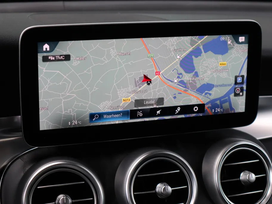 Mercedes-Benz GLC 300e 4MATIC Premium Plus l Trekhaak l Panoramadak l stoelverwarming