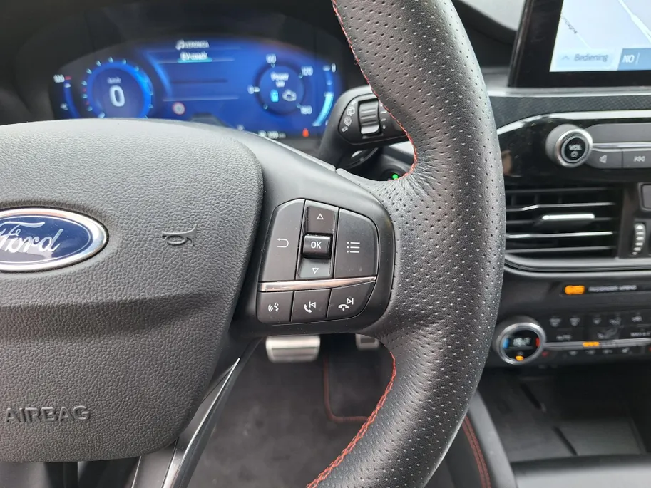 Ford Kuga 2.5 PHEV ST-Line X TREKHAAK / WINTERPAKKET.