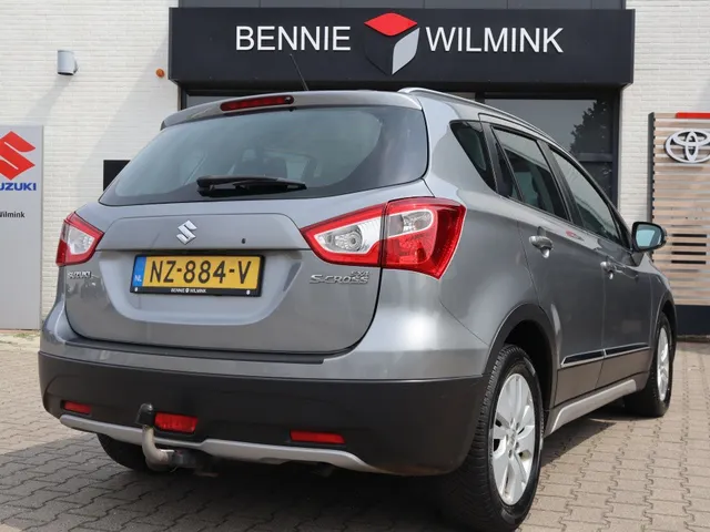 Suzuki S-Cross SX4 1.6 Comfort | Carplay | Trekhaak | All Seasons