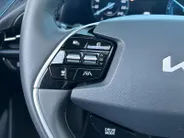Kia Niro 1.6 GDi Hybrid DynamicPlusLine | Apple Carplay / Android Auto | Navigatiesysteem | Stoel + Stoelverwarming | Licht + Regensensor | Elektrisch bedienbaar Schuif / Kanteldak | Elektrisch Bedienbare Achterklep | Cruise Control Adaptief | Rijstrooksensor + Co