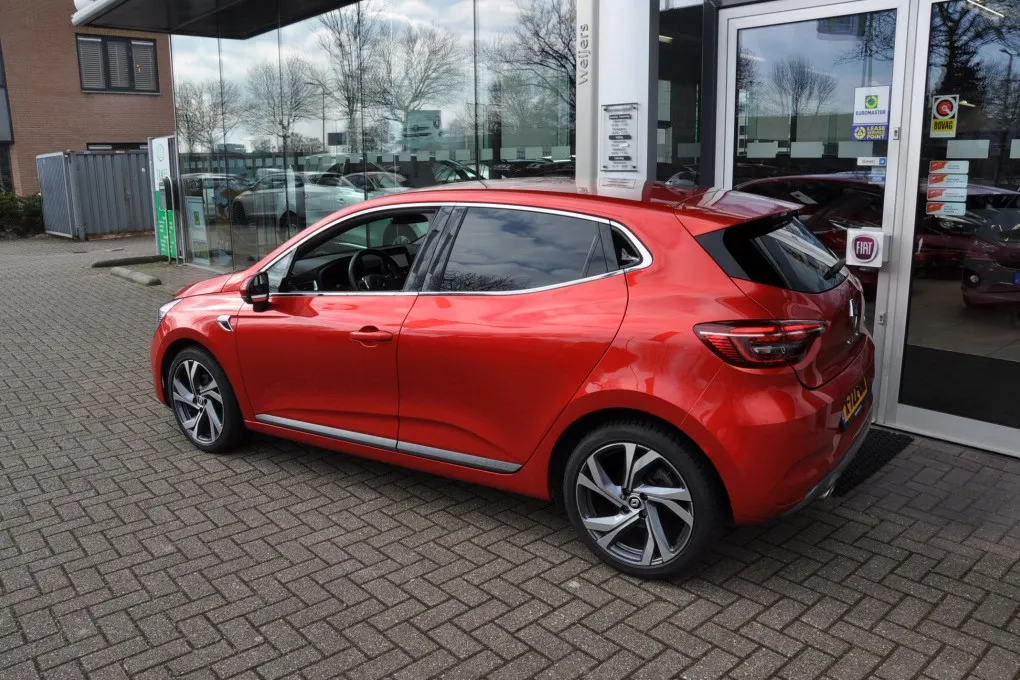 Renault Clio 140pk Nieuwstaat! All Seasons 1.3 TCe R.S. Line