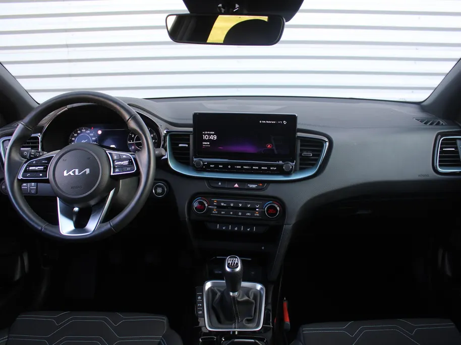 Kia Ceed Sportswagon 1.0 T-GDi Design Edition | Stuur-/stoelverwarming | Cruise | Camera | 16' LM | Dodehoekdetectie | JBL audio | LED | Elektr. achterklep |