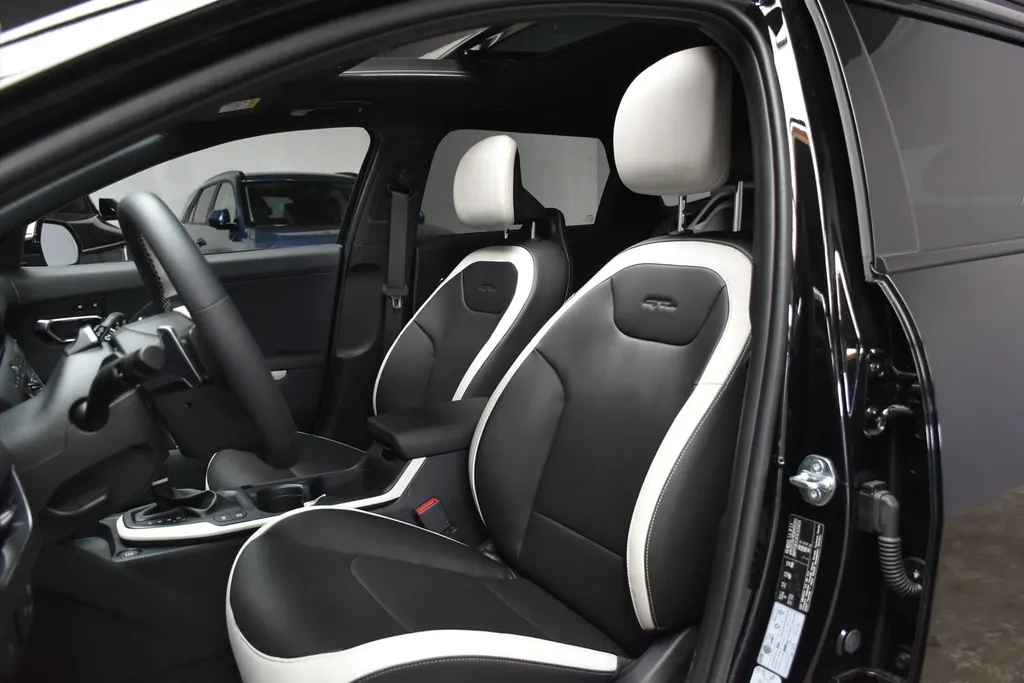 Kia K4 Sportswagon 1.0 T-GDi MHEV 115pk DCT7 GT-PlusLine - Snel leverbaar!