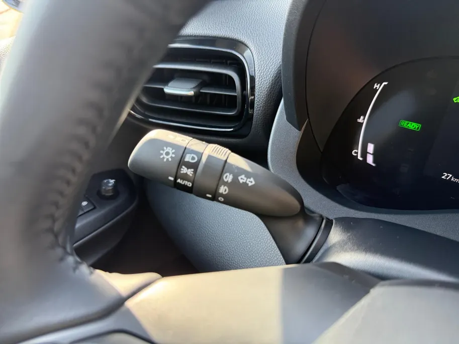 Toyota Yaris 1.5 Hybrid Dynamic | 10 jaar Fabrieksgarantie! | NIEUW! | Automaat | Achteruitrijcamera | Adapt. Cruise Control | Navigatie | Apple/Android Auto |