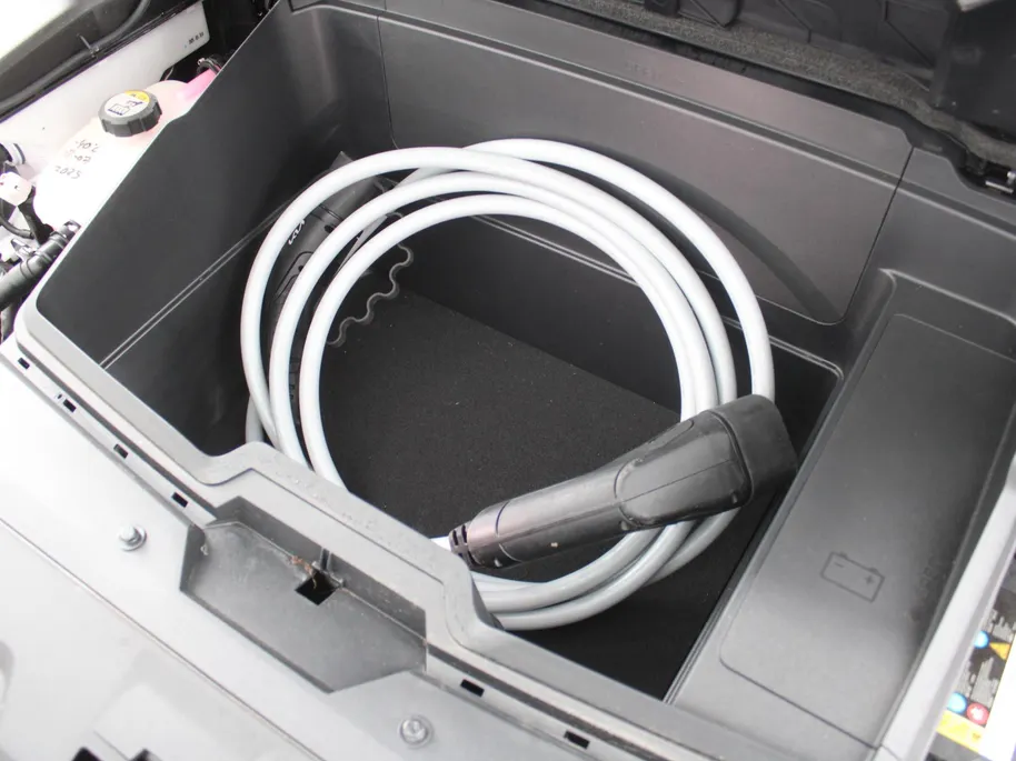Kia EV6 Air 84 kWh | Stuur-/stoelverwarming | Camera | Cruise adapt. | Telefoonlader | Clima | Navi | 19' LM | LED | Apple Carplay/Android Auto |