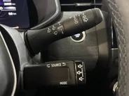 Renault Clio 90PK TCe GPF Techno | 9,3' Navi | Climate Control | Apple CarPlay/Android Auto | Camera | Cruise Control | Parkeersensoren | Full LED | Lichtmetalen Velgen | Digital Cockpit | Licht & Regen Sensor |