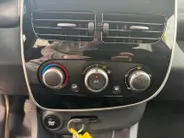 Renault Clio Estate 0.9 TCe Limited | Camera | Parkeersensoren | Bluetooth | Navigatie | All Season Banden | Dealer Onderhouden | 12 Maanden BOVAG Garantie