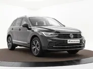 Volkswagen Tiguan 1.5 TSI 150pk DSG Elegance · Camera · Apple/Android Car Play · Stuur- & Stoelverwarming · ACC · Elek. Inklapbare Spiegels ·