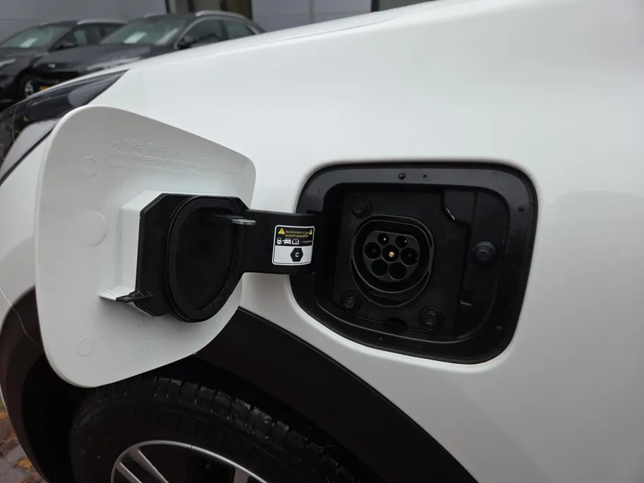 Kia Niro 1.6i PHEV DynamicPlusLine Automaat | Climate & (adaptieve) cruise control | Stoelverwarming | SOH 99,9% | Dodehoek Detectie | Carplay & Android Auto | Camera | Navigatie | 12 Maanden BOVAG Garantie | NAP