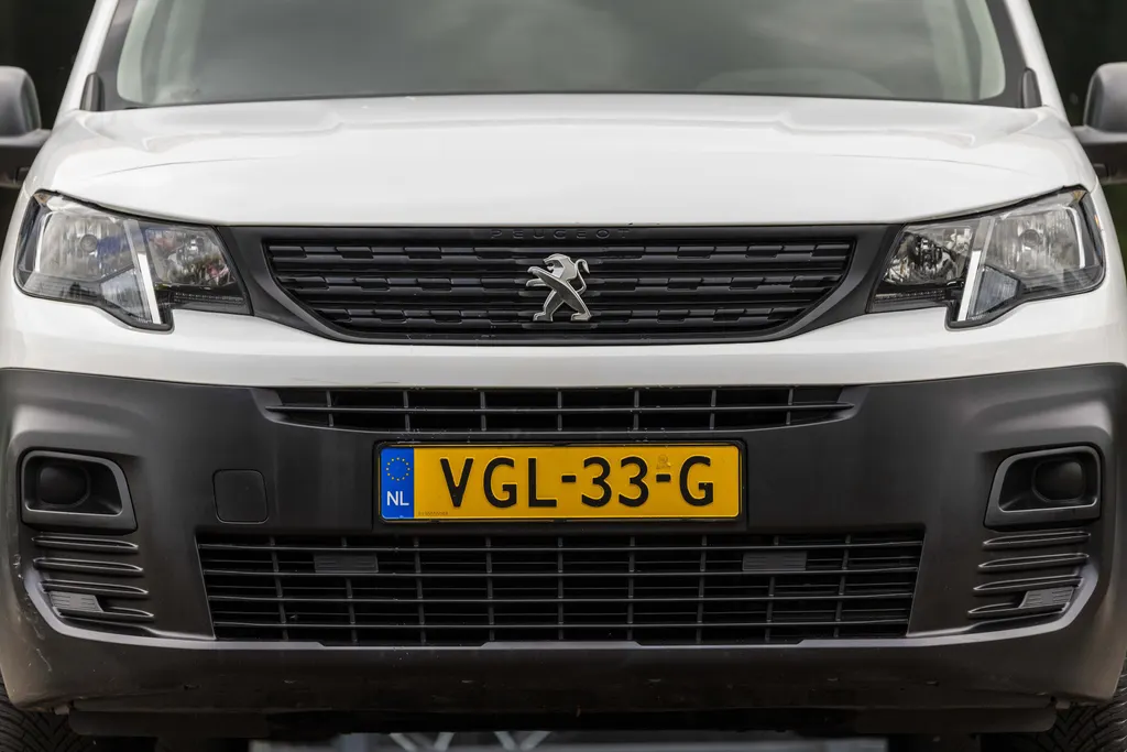 Peugeot Partner 1.5 BlueHDI Pro Long EX.BTW | Inclusief Imperial met ladderrol | All Season banden |