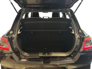 Suzuki Swift 1.2 Select Smart Hybrid | Apple Carplay/Android Auto | Achteruitrij Camera | Adaptive Cruise Control | All-Season | BLISS | LED | LMV 16' | Stoelverwarming |