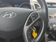 Hyundai i30 1.6 GDI Go! | 1e eigenaar | Volledig onderhouden! | Navigatie | Cruise Control | Achteruitrijcamera | Elektr. ramen | Climate Control | 12 maanden garantie!