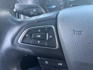 Ford Focus Wagon 1.0 Titanium |Lederen/stof bekleding| Trekhaak| bi-xenon koplampen| keyless entry| 12 maanden Bovag garantie|