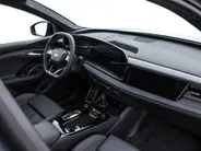 Audi Q6 e-tron 252pk S edition 83 kWh · SOH 97,5% · Panoramadak · Leder · 360 Camera · Luchtvering · Wegklapbare Trekhaak · Stoelverwarming Voor + Achter ·