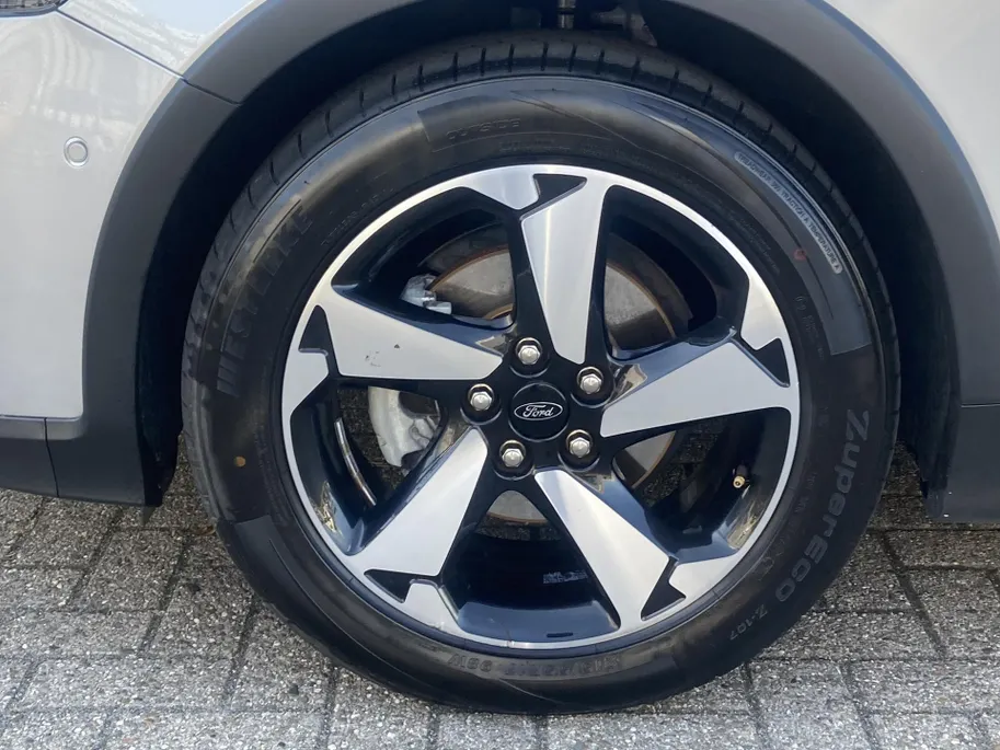 Ford Focus Active 1.0 EcoBoost Hybrid 155 pk automaat Groot Navi - Winter Pack - BLISS - Adaptive Cruise Control - Camera
