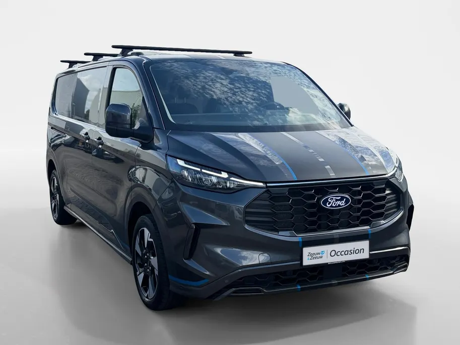 Ford Transit Custom 300 2.0 TDCI L2H1 Sport | Automaat | Adapt. Cruise control | BLIS | Winter pack | Elektr. bestuurdersstoel | Parkeersensoren voor en achter | Achteruitrijcamera | Navigatie | Apple carplay & Android auto | 18' lichtmetalen velgen | Bovag garantie |