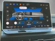 Volkswagen Golf 1.5eTSI/150PK R-Line DSG · Panoramadak · Apple/Android Car Play · Harman/Kardon sound · Camera · Garantie t/m 11-11-2030 of 100000km.
