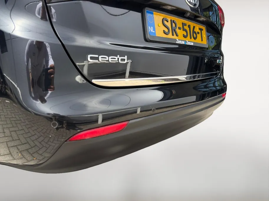 Kia cee'd Sportswagon 1.0 T-GDi Design Edition | Zeer nette auto | Dealer onderhouden | Achteruitrijcamera | Navigatie met Apple CarPlay & Android Auto |