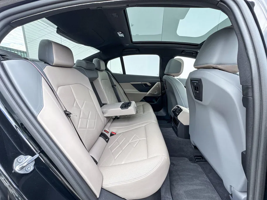 BMW i5 Sedan eDrive40 M Sport Pro