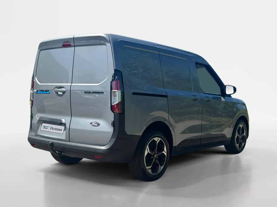 Ford E-Transit Courier Limited 46 kWh | Driver Assistance Pack | Navigatie | Trekhaak | Parkeersensoren | Nieuw te bestellen!