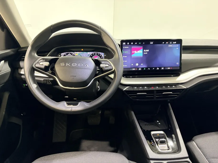 Škoda Octavia Combi 150PK TSI MHEV Business Edition Plus | Electrisch Wegklapbare Trekhaak | Navigatie | Apple Carplay/Android Auto | Climate Control | Cruise Control | Lichtmetalen Velgen | Camera | Parkeersensoren |