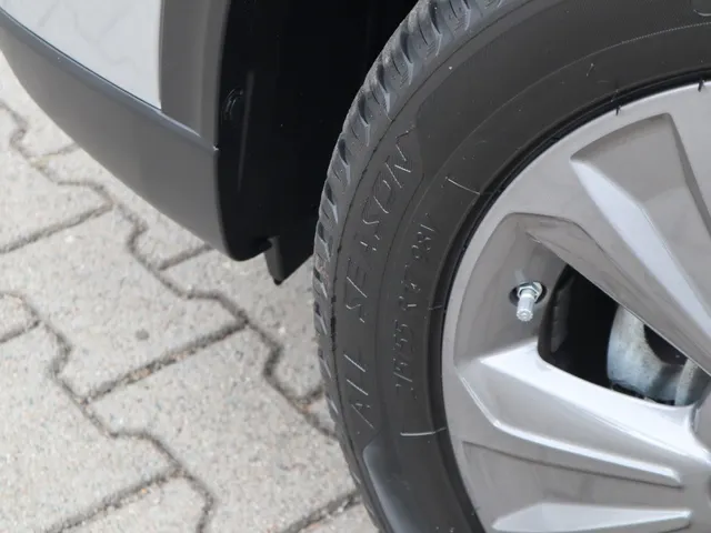 Suzuki Vitara 1.4 BoosterJet Hybrid Select Automaat All Seasons | Carplay | Adaptive Cruise