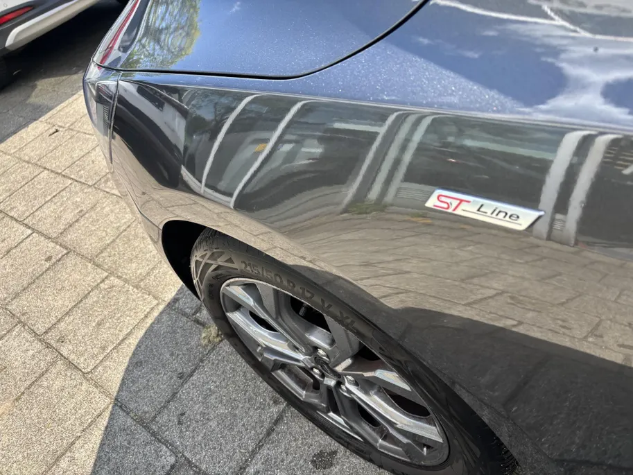 Ford Focus Wagon 1.0 EcoBoost Hybrid ST Line X