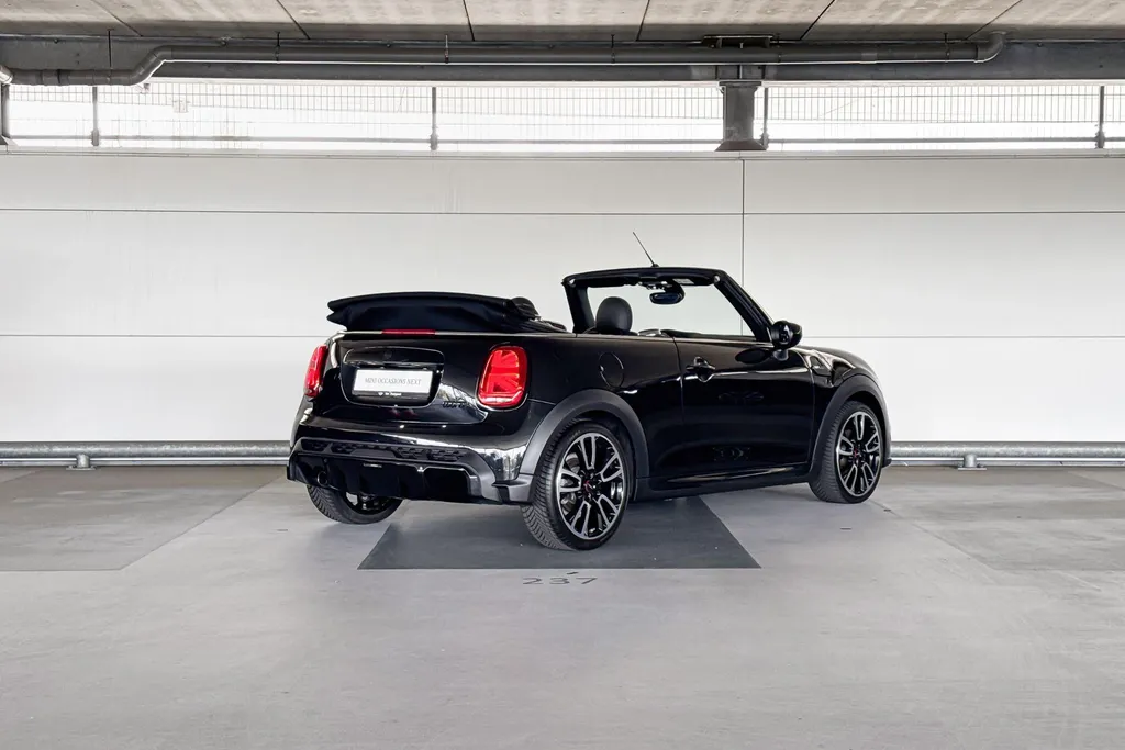 MINI Cooper Cabrio 1.5 Cooper John Cooper Works
