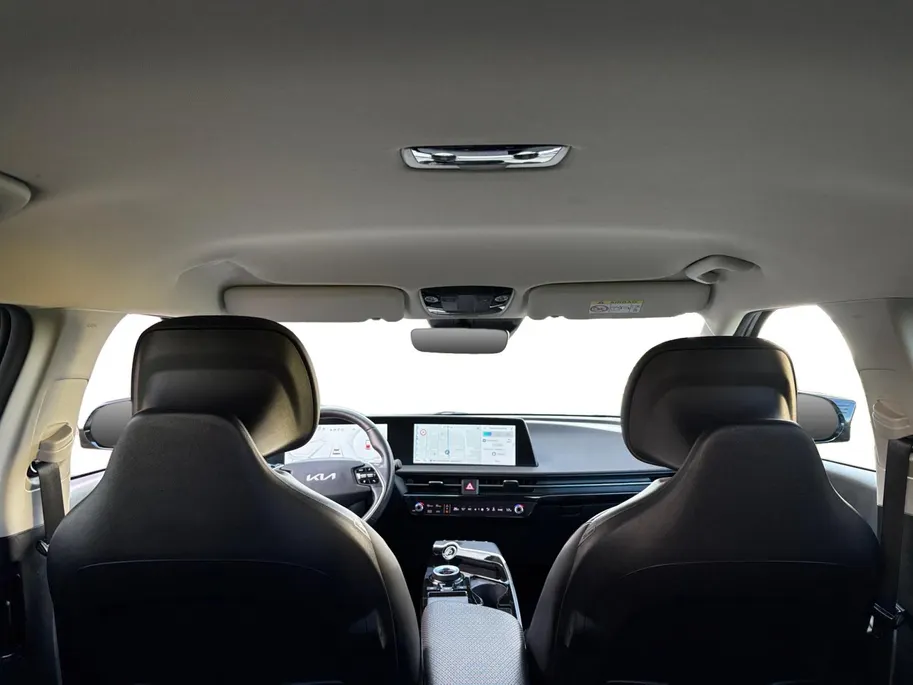 Kia EV6 Plus AWD 77.4 kWh | 100% SOH | Camera | Adaptieve Cruise Control | Elektrische achterklep | Stoelverwarming + ventilatie | Apple Carplay/Android Auto | Lichtmetalen Velgen |