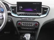Kia Ceed Sportswagon 1.0 T-GDi MHEV Design Edition | Stuur-/stoelverwarming | Cruise adapt. | Camera | 16' LM | Elek. achterklep | JBL audio | LED |